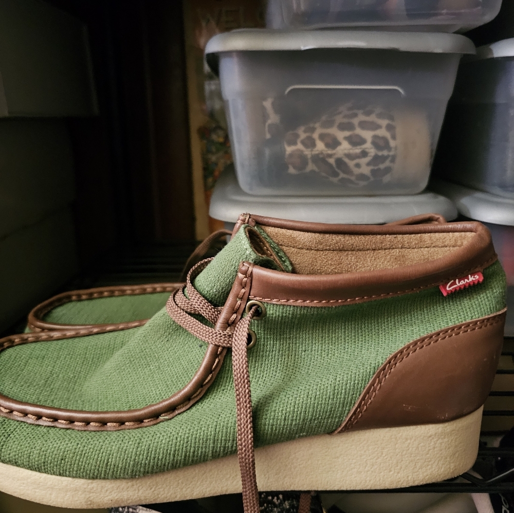 Clarks  PADMORE Wallabee Men's Green and Brown ( Beef & Broccoli)Chukka Boots